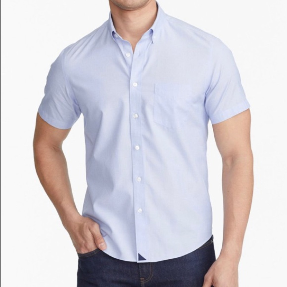 UNTUCKit men’s 100% cotton shirt size XL. EUC. No rips or stains.